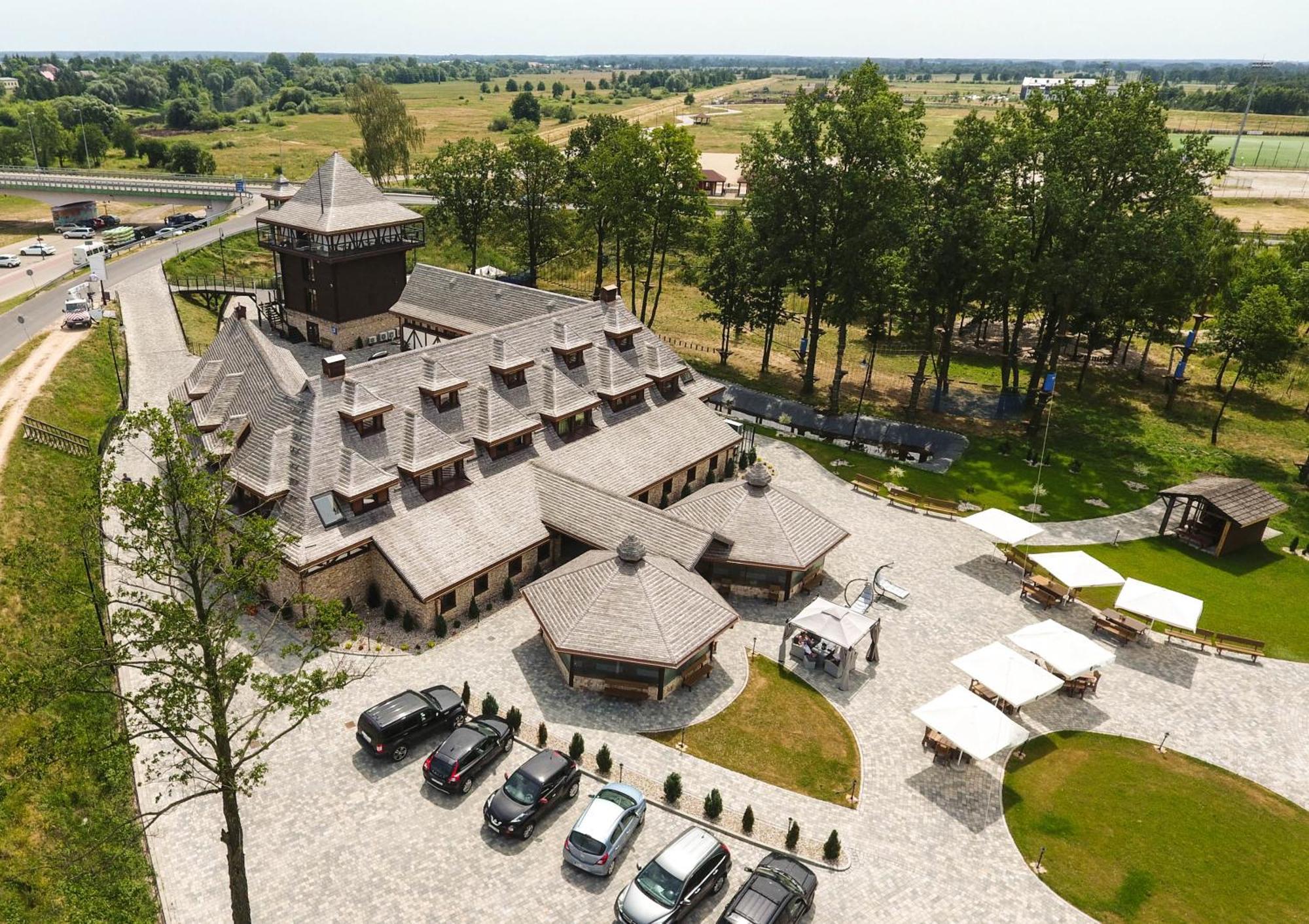Hotel&Spa **** Kasztel Uniejów Exterior foto
