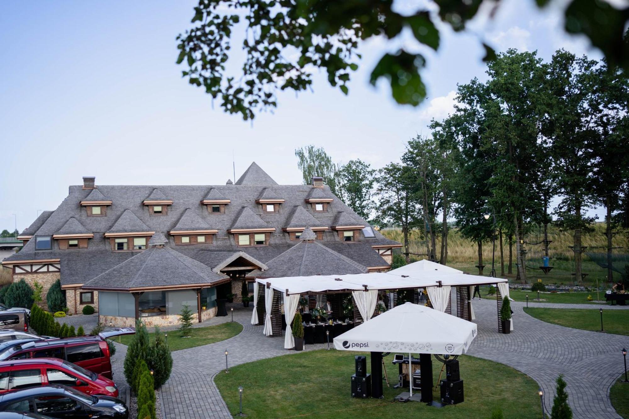 Hotel&Spa **** Kasztel Uniejów Exterior foto