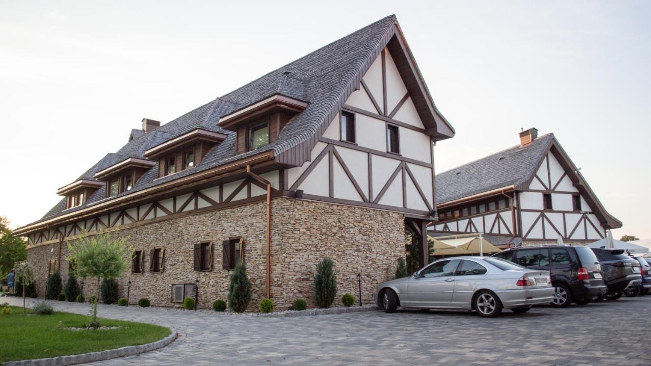 Hotel&Spa **** Kasztel Uniejów Exterior foto